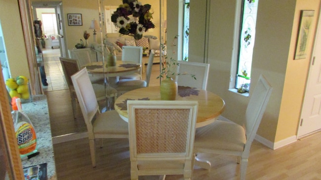 Photo - 2699 Pine Ridge Way E Unidad G