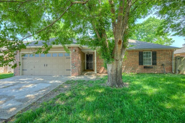 Building Photo - FOR LEASE | Owasso | $1550 Rent | 3 Bed, 2... Rental