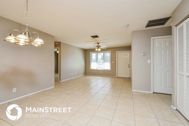 Photo - 9049 Hamlin Rd W