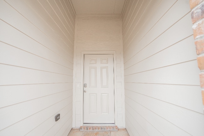 Photo - 2912 Firefly Dr