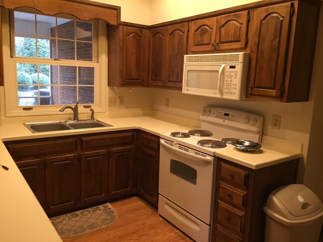 Photo - Residential Home on East University Drive!!