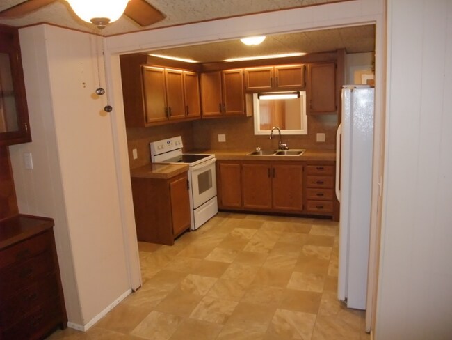 Photo - 5743 Sullivan Trail