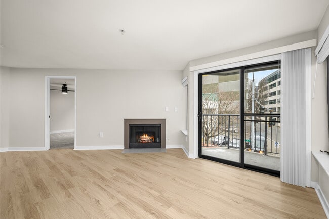 Photo - 2300 Elliott