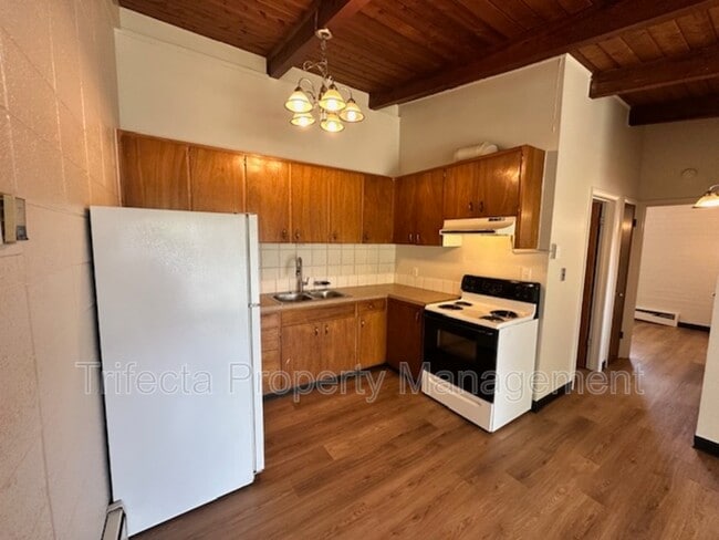 Photo - 610 Parker St