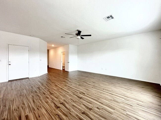 Photo - Modern 4/BR 2.5/BA Home with Spacious Livi...