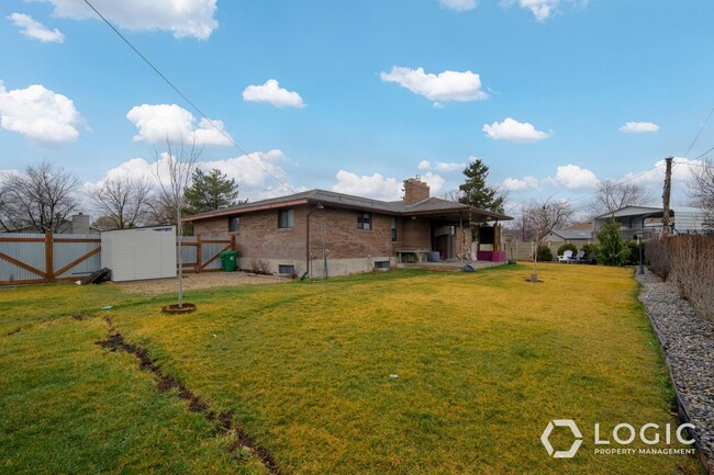 Photo - 2718 Ferron Dr