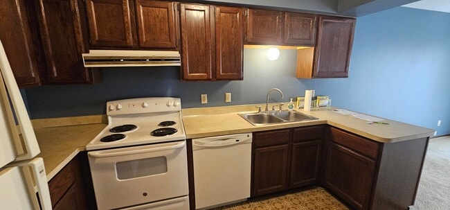 Photo - 2870 Castleford Ct