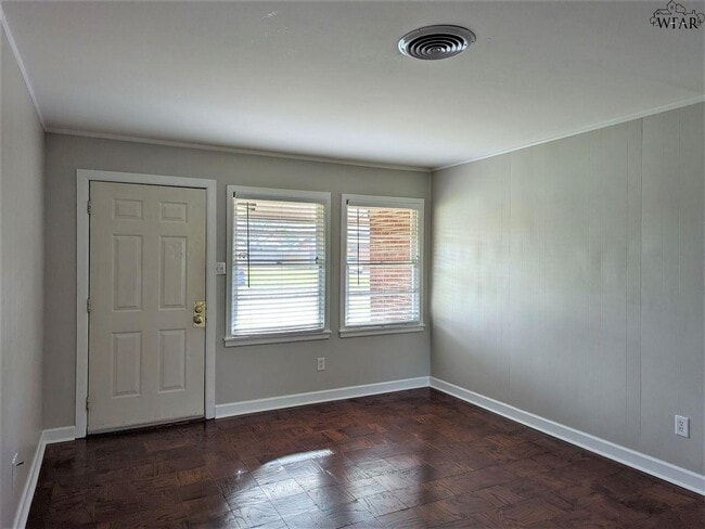 Photo - 4628 University Ave