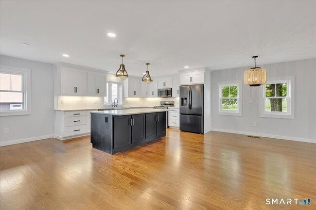 Photo - 183 Bailey St