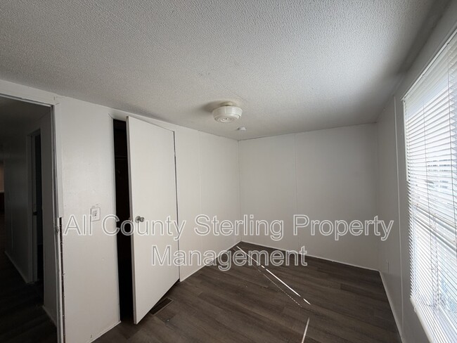 Photo - 193 NW Gerson Ln