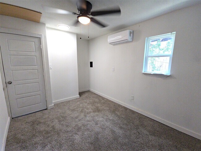 Photo - 9010 Linda Vista Rd