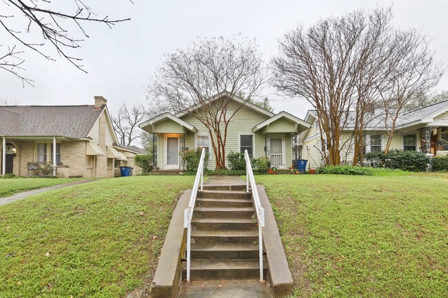 Photo - 5930 Velasco Ave