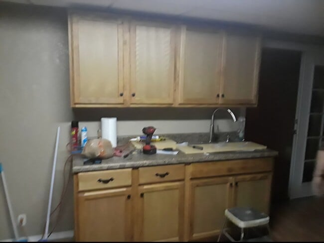 2790 W Tola Ave Unidad 2 bed 1 bath apartment