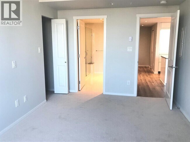 Photo - 6636 Dunblane Ave Unité 30xx