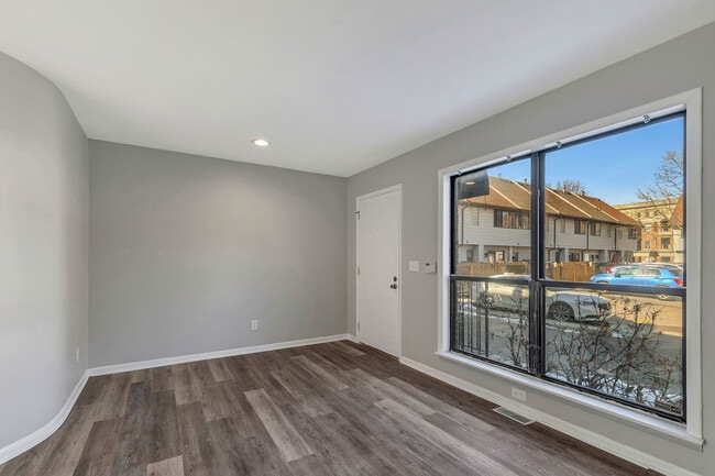 Photo - 2410 Grandview Ave