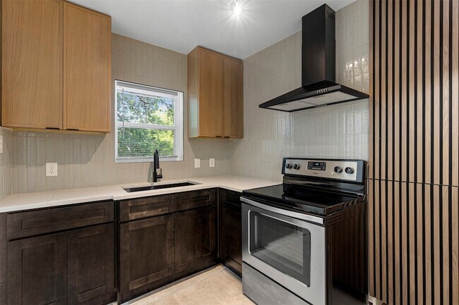 Photo - 912 N Windomere Ave Unit 9125