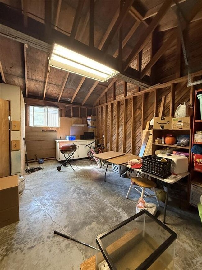 Photo - 4 Bedroom House for Rent