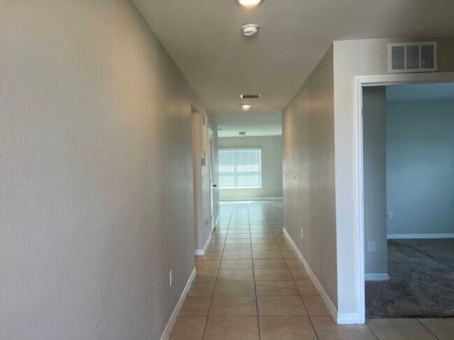 Photo - AVAILABLE NOW- 4 Bedroom -2 Bathrooms NE Cape Coral- Gator Circle Area