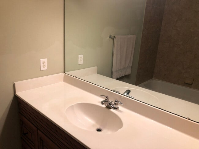 Photo - 304 Gary Cir