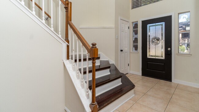 Photo - 16123 Cairngorm Ave