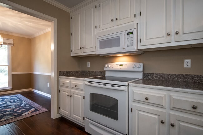 Photo - 119 Spring Lake Dr