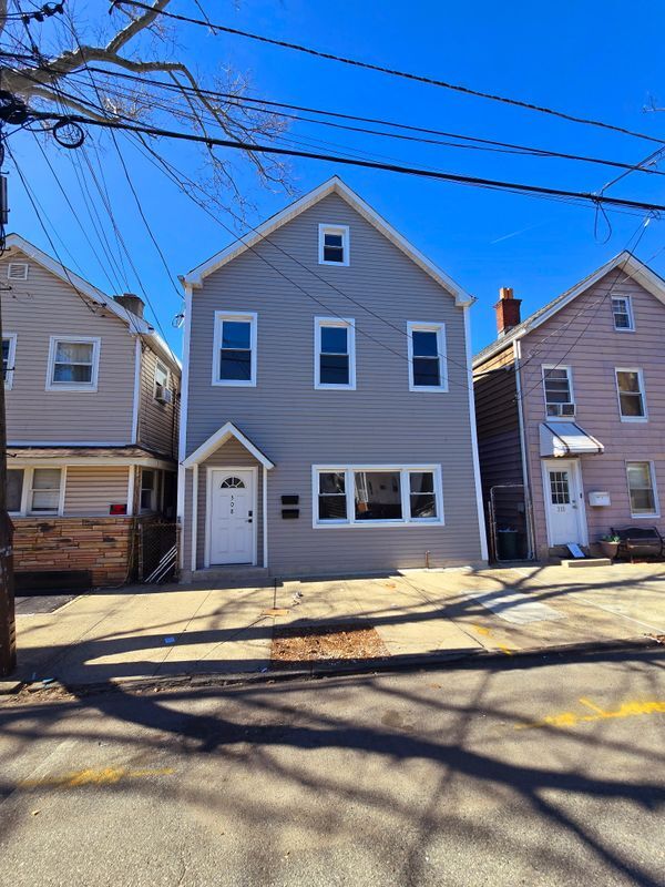 Photo - 308 N 2nd St