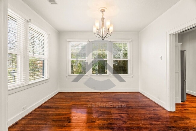 Photo - 1615 N Taylor St