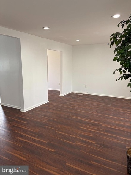 Photo - 308 Brown St