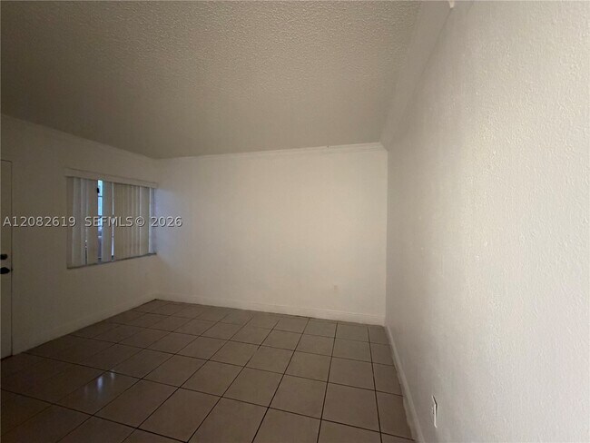 Photo - 16118 NE 21st Ave Unit 7