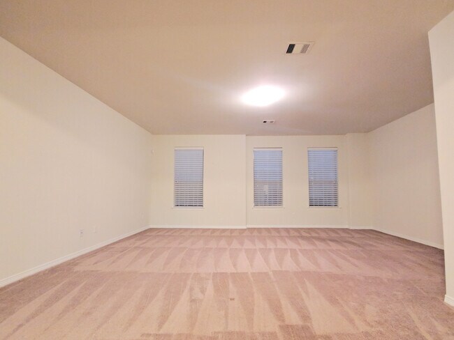 Photo - 8117 Silverton Creek Ln