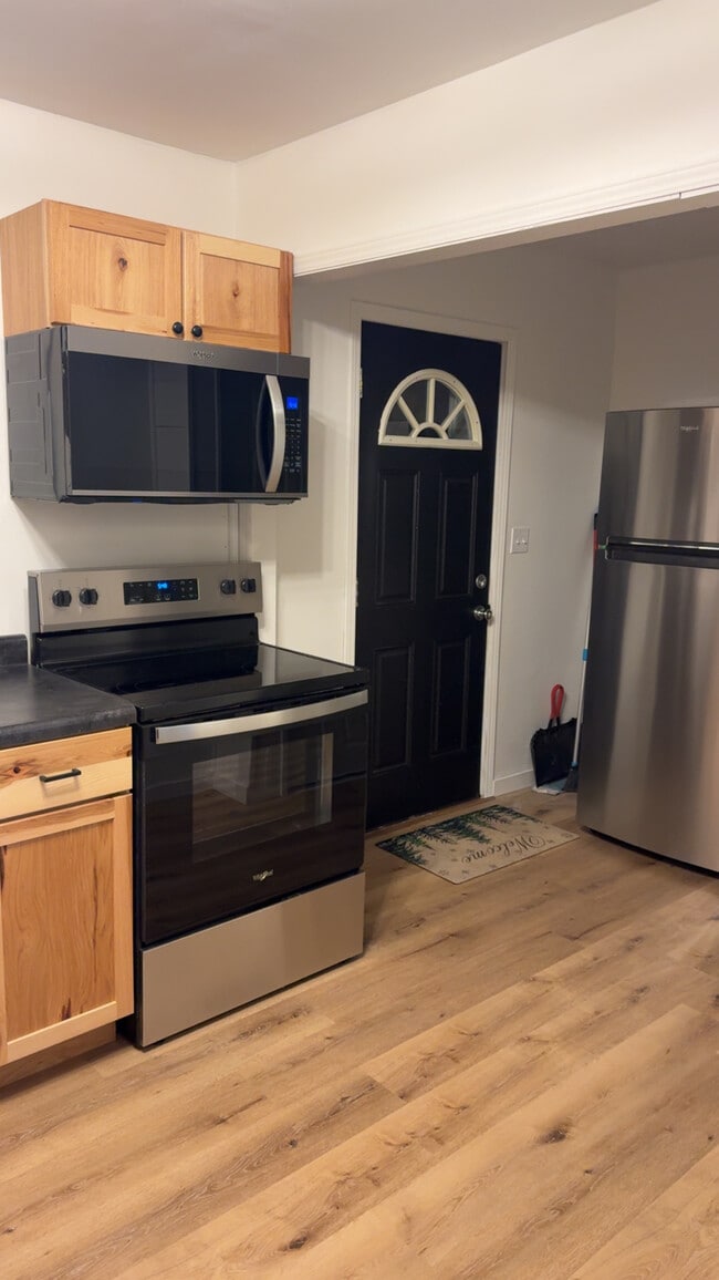 Kitchen - 7791 Whitehall Rd