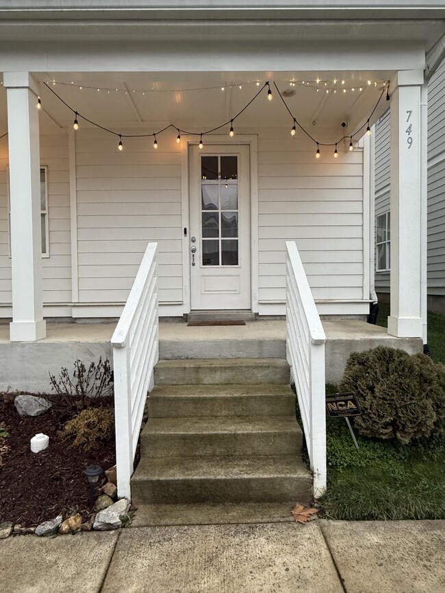 Photo - 749 Cottage Park Dr