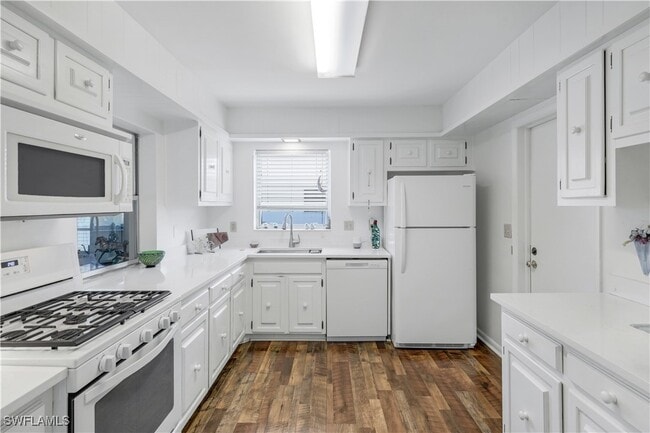 Photo - 1382 Jamaica Rd