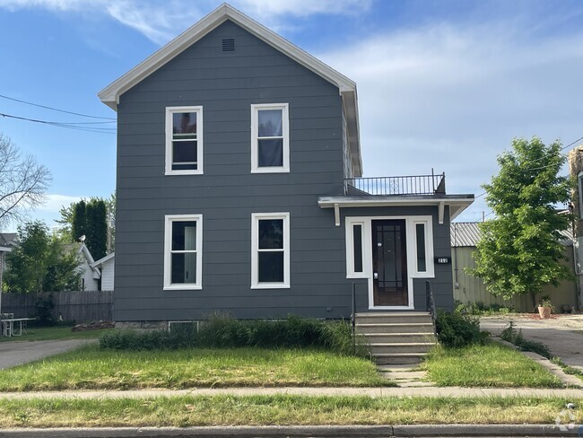 Building Photo - 212 W 8th Ave Unit Lower Rental