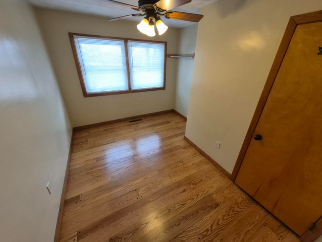 Photo - 317 Ruskin Dr