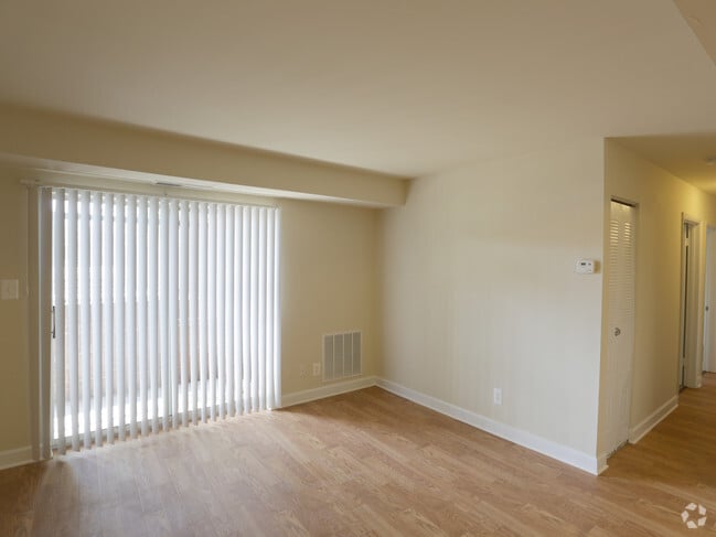 2BR, 1BA