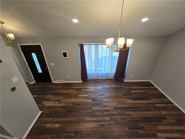 Photo - 9 Hepatica Ln