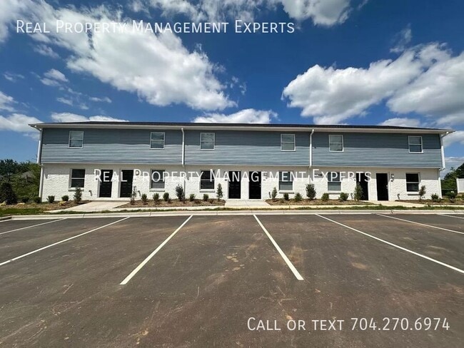 Photo - 7007 Star Oaks Ln Unit 103