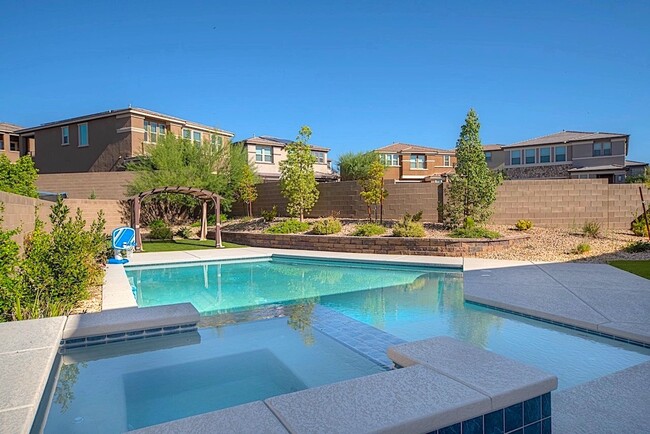 Status: Accepting Applications - Status: Accepting Applications House