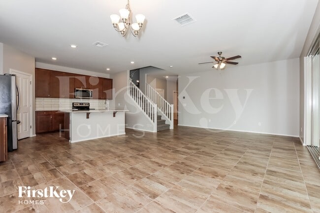 Photo - 1157 S Amulet