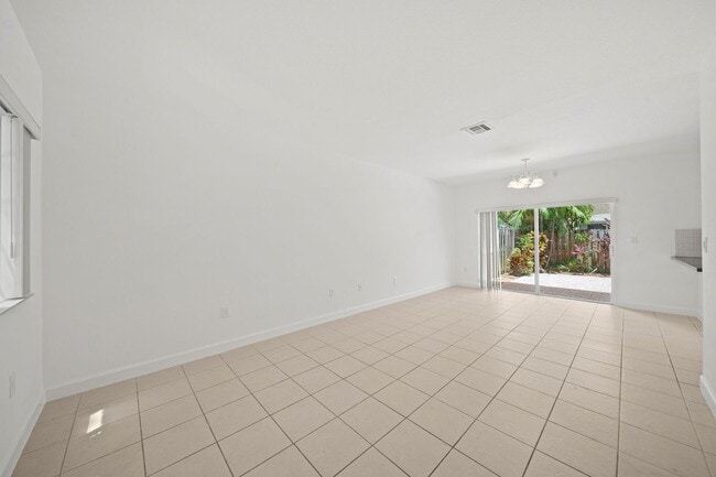 Photo - Cutler Bay Townhouse