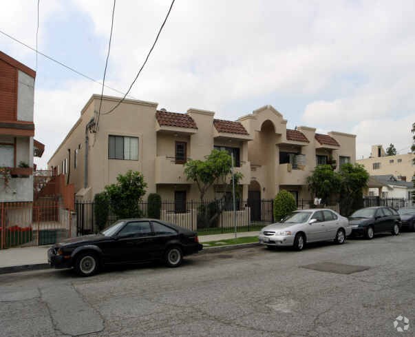 Lexington Apartments - Lexington Apartments