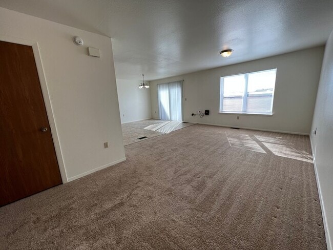 Photo - 1293 Dakota Dr