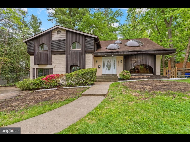 Building Photo - 9817 Inglemere Dr