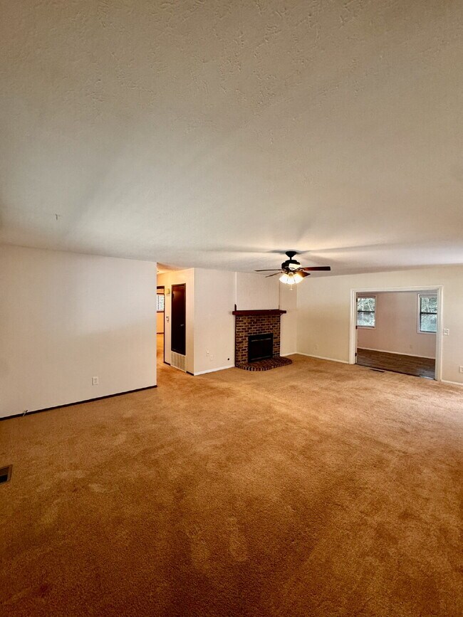 Photo - 9108 Bluff Dr