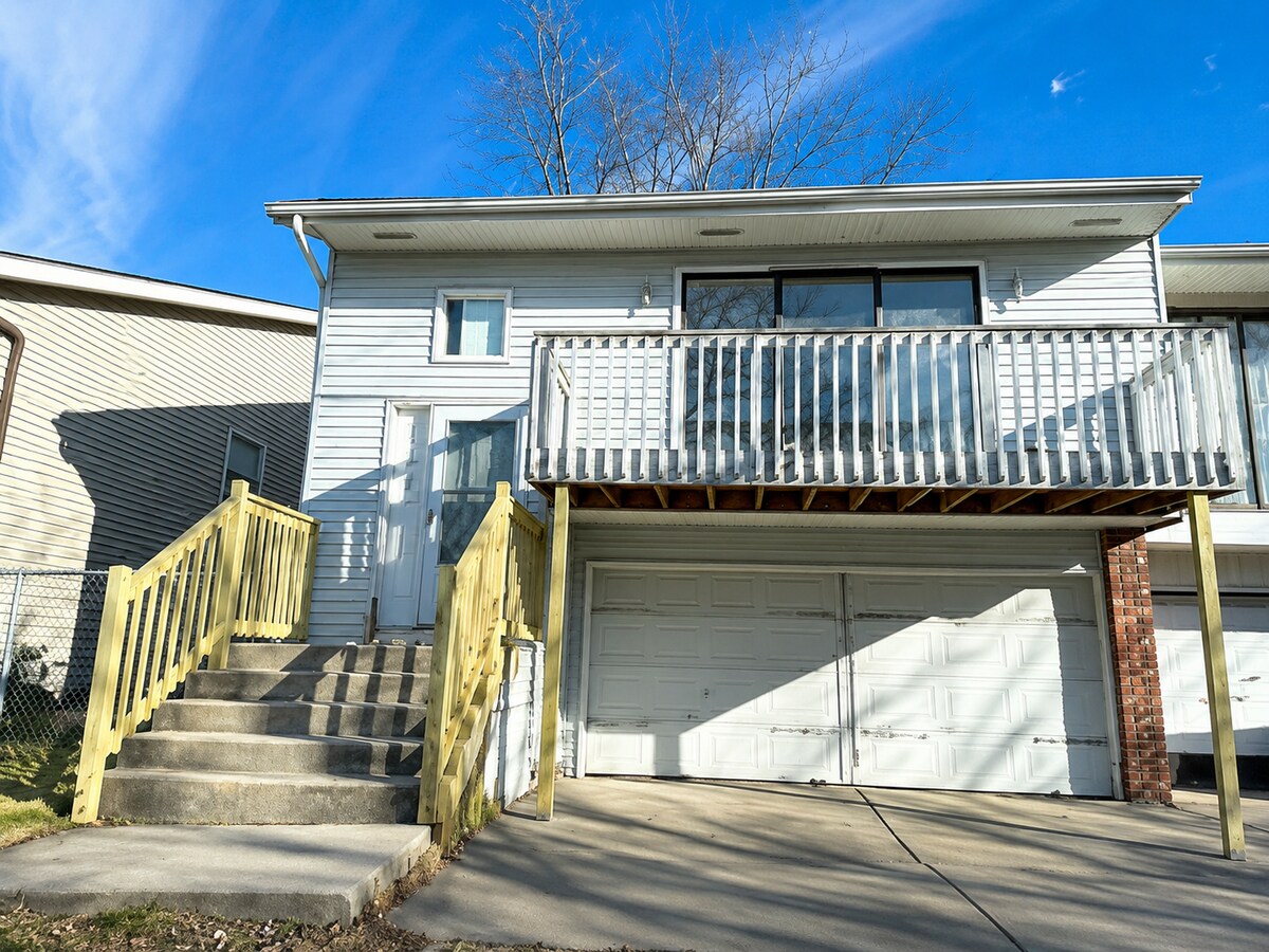 Photo - 21801 Peterson Ave