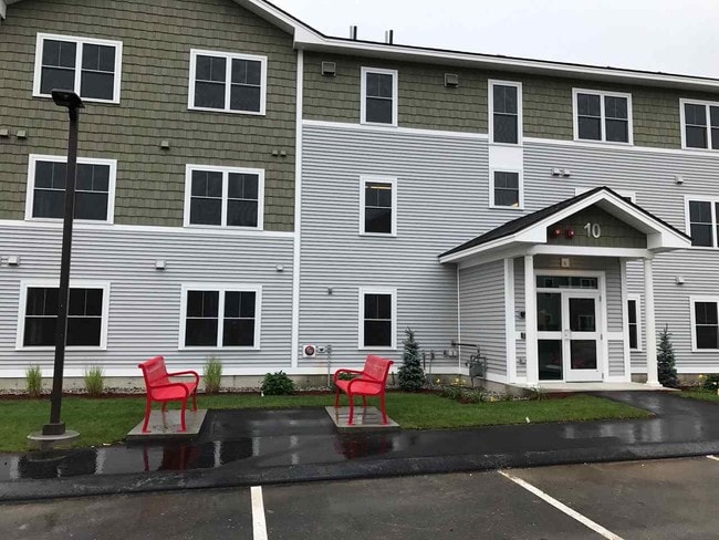 Building Photo - 15 E Ridge Dr Unit 307