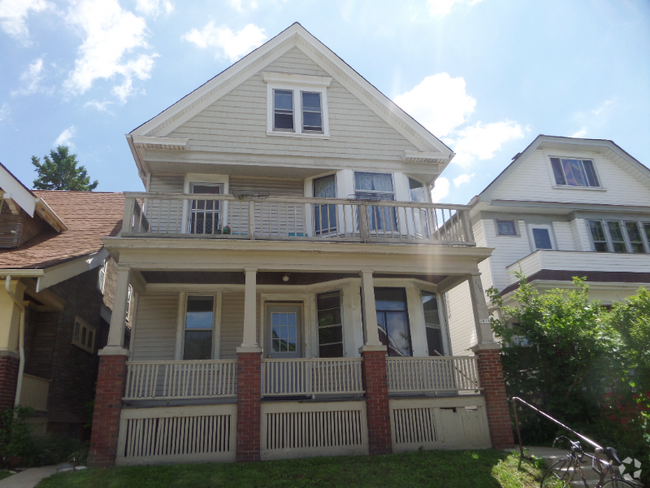 Building Photo - 2816 N Fratney St Unit 1 Rental