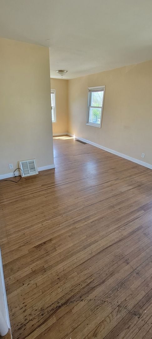 Photo - 2 Bedroom 1 Bathroom Townhouse for Rent!