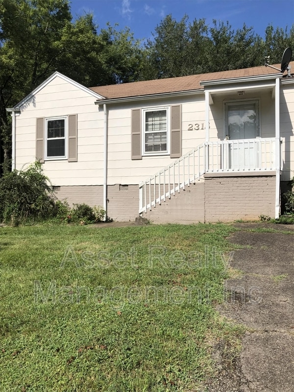 Building Photo - 2315 Greenfield Ln